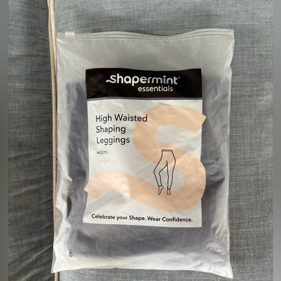 Shapermint essentials High-Waisted navy shaping leggings - Picture 3 of 8